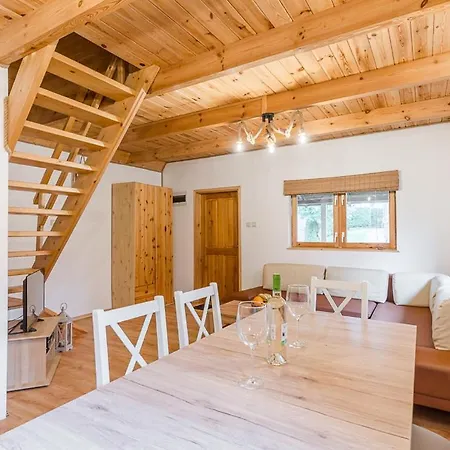 Letniskowe Corleone Lodge